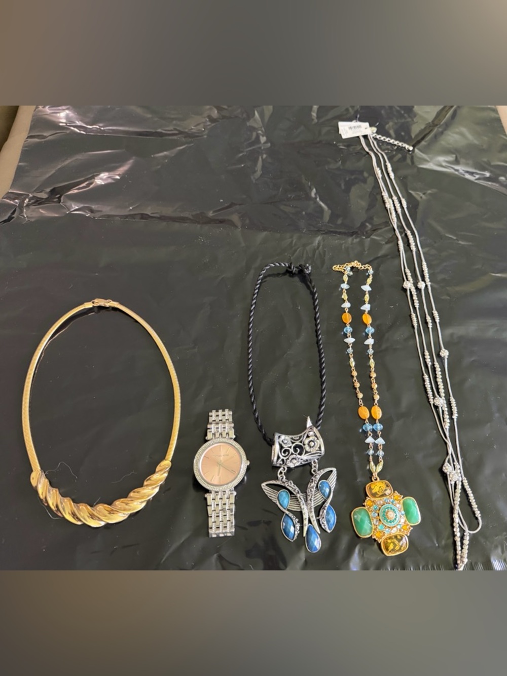 Jewelry bundle - Picture 1 of 6